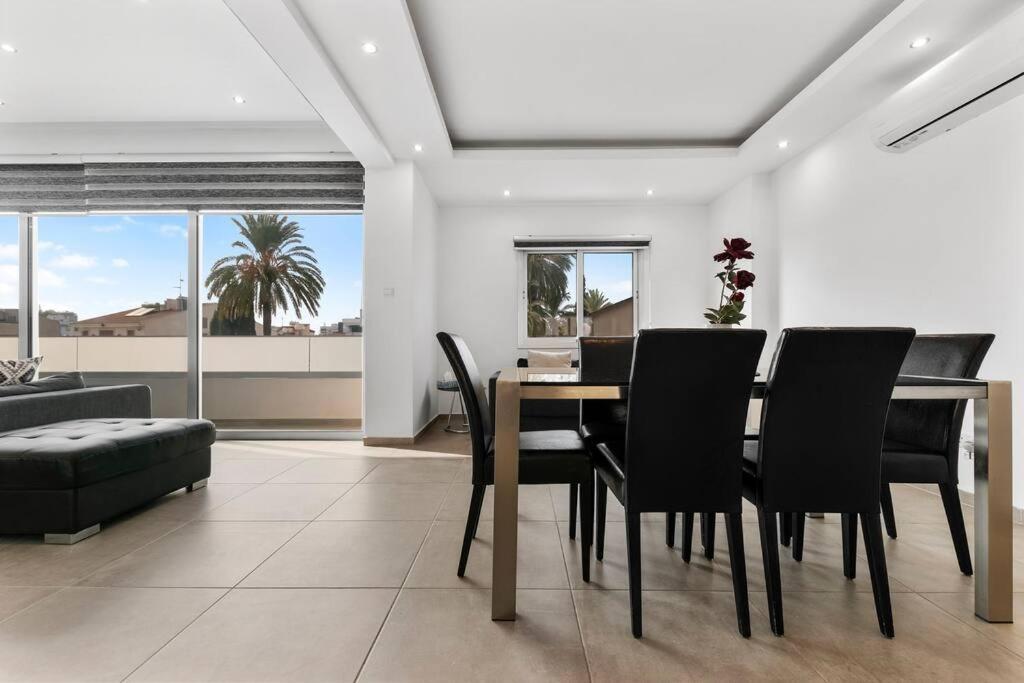 Glabur - The Luxurious 3 Bdr - Cozy Newly Renovated, Nicosia *
