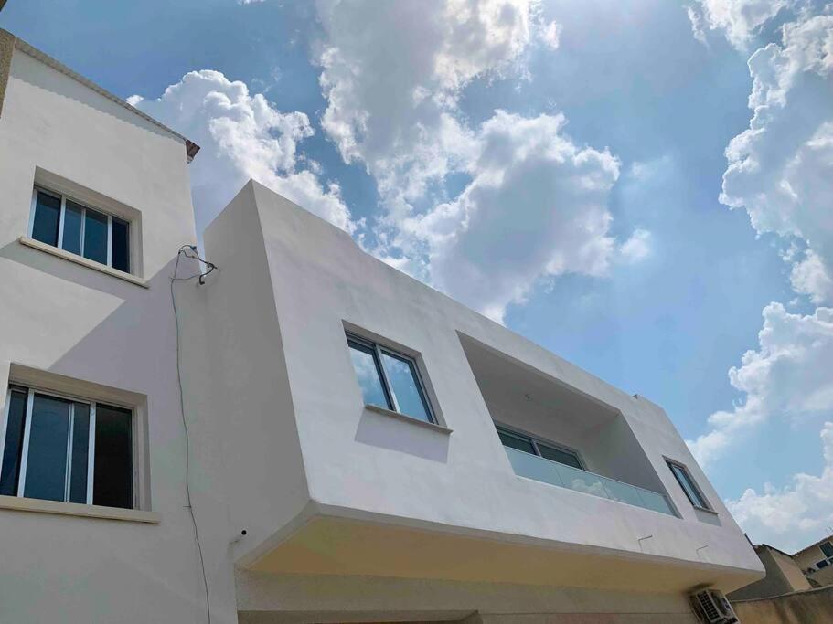 Apartman Glabur - The Luxurious 3 Bdr - Cozy Newly Renovated, Nicosia Ayios Dhometios