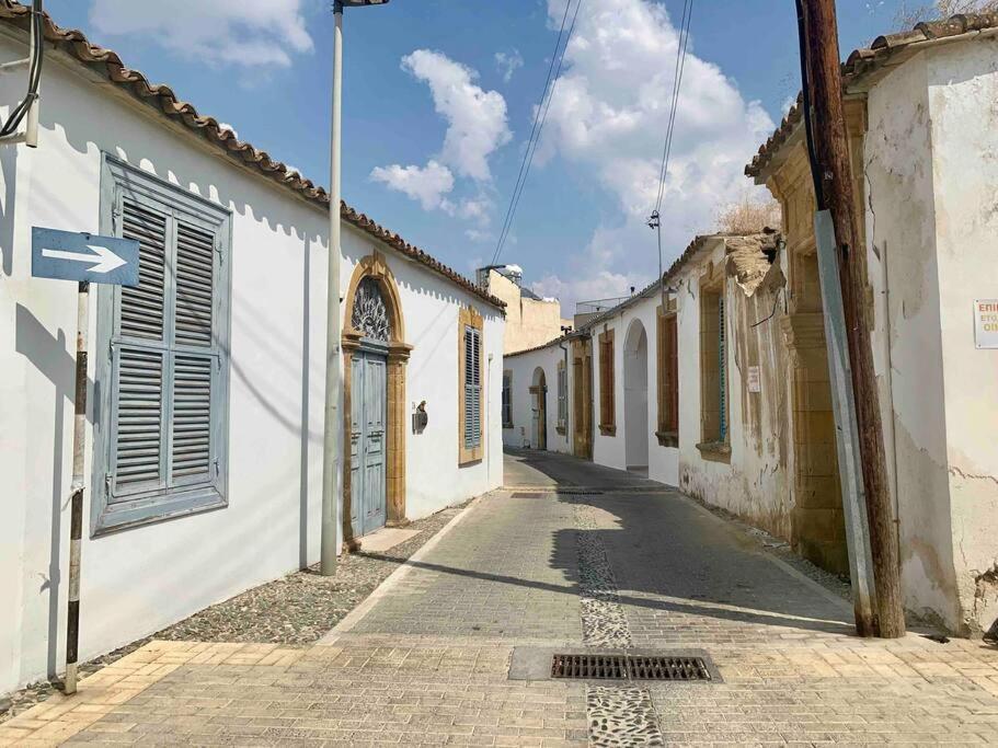 Glabur - The Luxurious 3 Bdr - Cozy Newly Renovated, Nicosia Apartman Ayios Dhometios